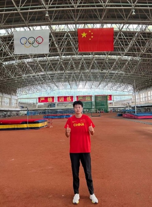 熊诗麒同学入选国家队征战亚洲田径锦标赛